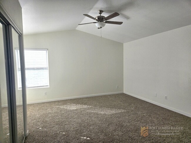 Building Photo - Fully remodeled, spacious 3 bed 2.5 bath, two-story home in Phoenix