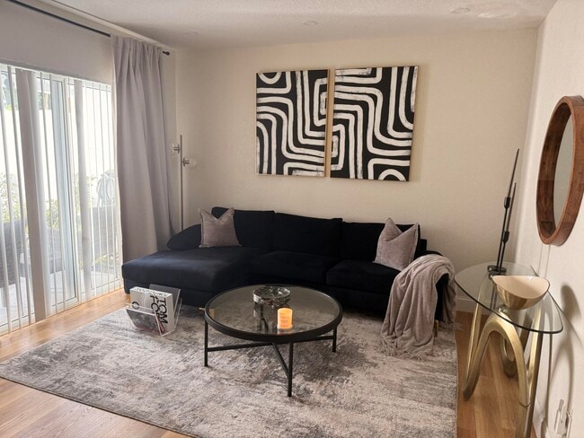 Building Photo - 5130 Elmhurst Rd