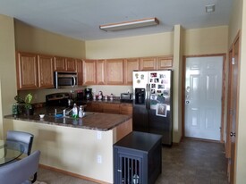 Building Photo - 605 3rd Ave