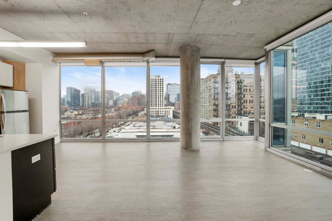 Building Photo - 1400 S State St