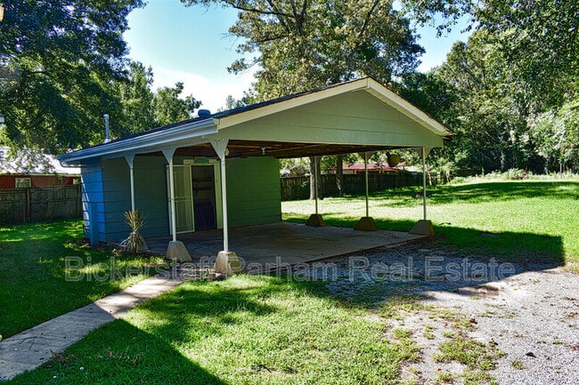 Building Photo - 6123 Warner Rd