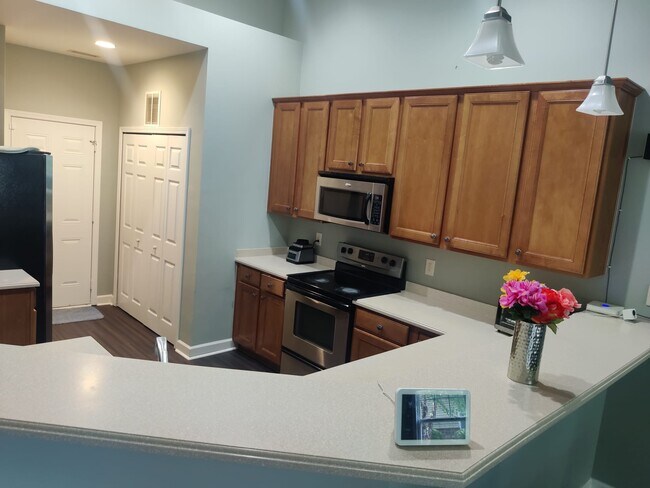 Building Photo - 311 Plank Bridge Way