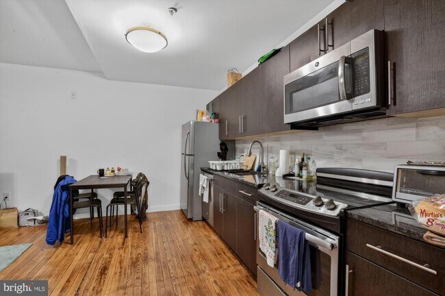 Building Photo - 2321 Fitzwater St