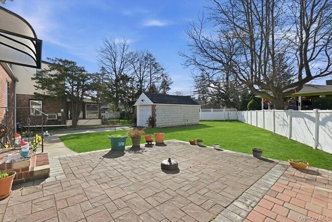 Building Photo - 18 Durham Rd