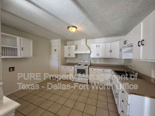 Building Photo - 1811 Reever St