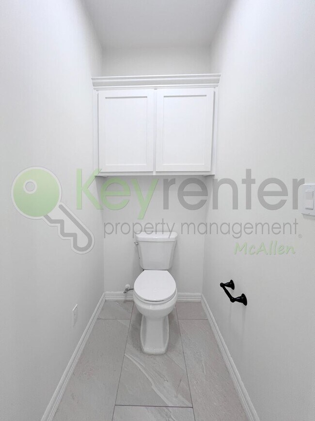 Building Photo - Beautiful 3 bedroom/ 2.5 bath Home in Edinburg - $500 off the First Month Rent!!!