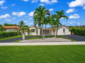 Building Photo - 1430 SW 102nd Ct