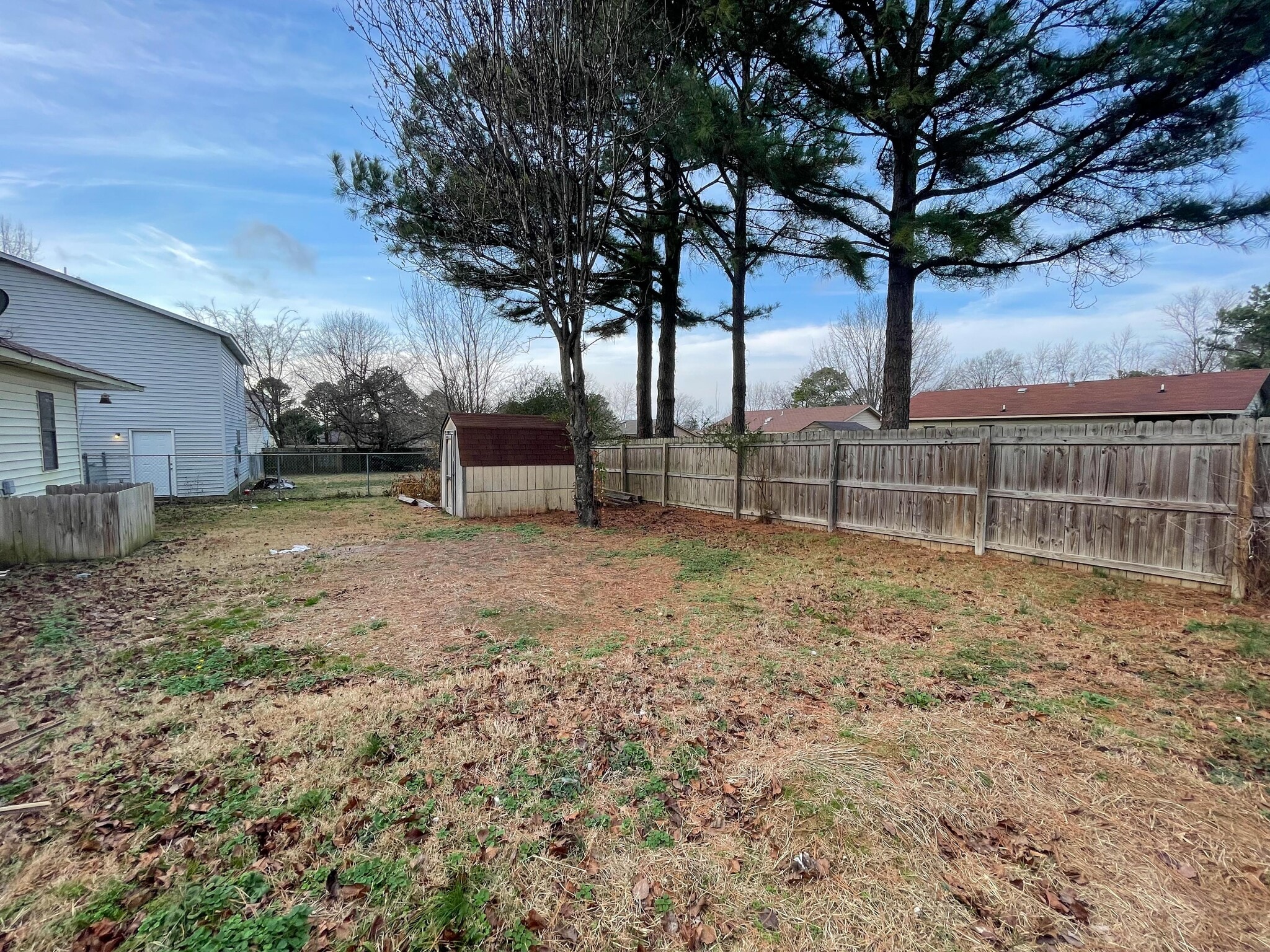 Building Photo - 712 Jill Ln