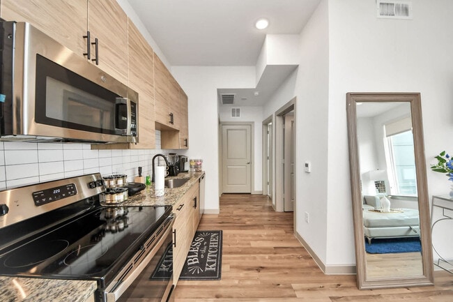 Building Photo - 1111 Shepherd Dr