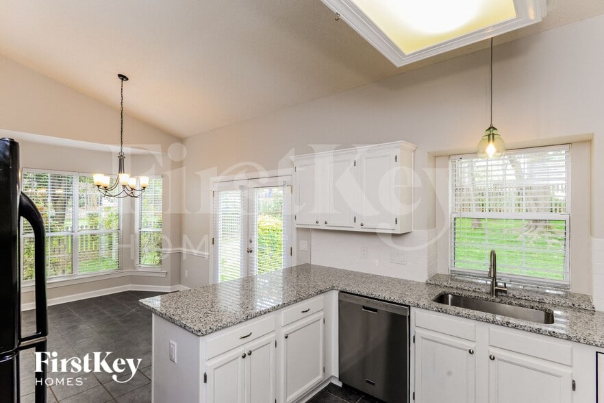 Building Photo - 12137 Moonshadow Ln