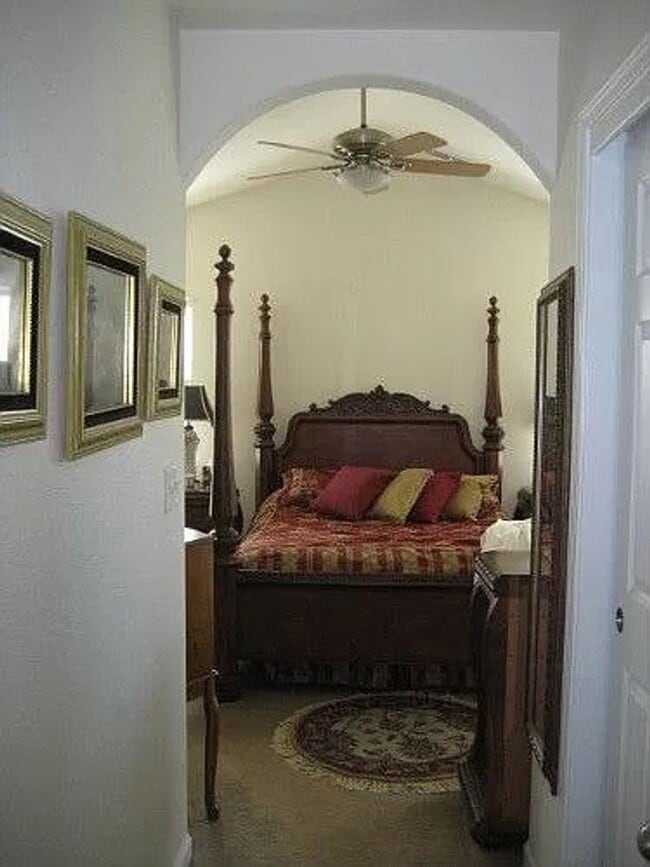 Building Photo - Lease Take Over available  - 3-bed 2-bath
