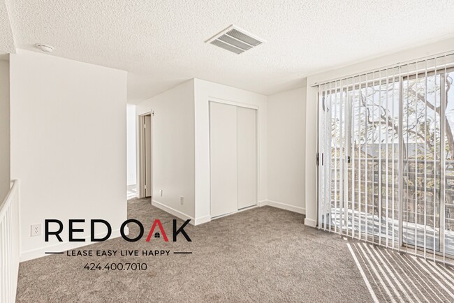 Building Photo - 8430 1/2 Cedros Ave-333