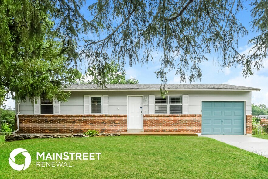 Primary Photo - 1126 Airglades Dr