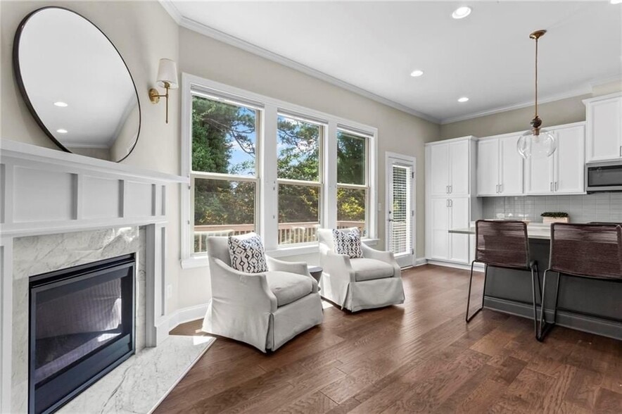Building Photo - 3159 Rutter Dr