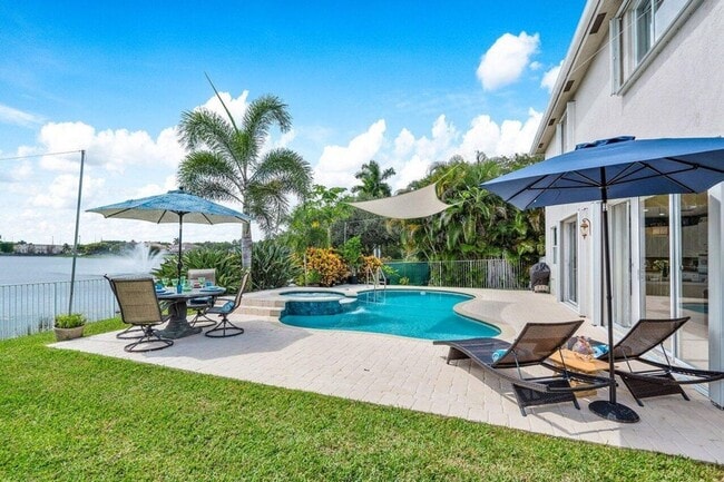 Building Photo - 10290 NW 60th Pl