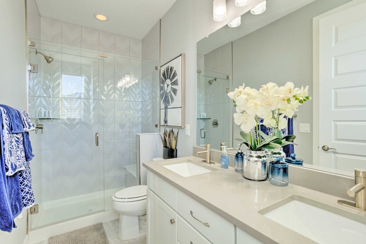 Building Photo - 4260 E Warren Ave