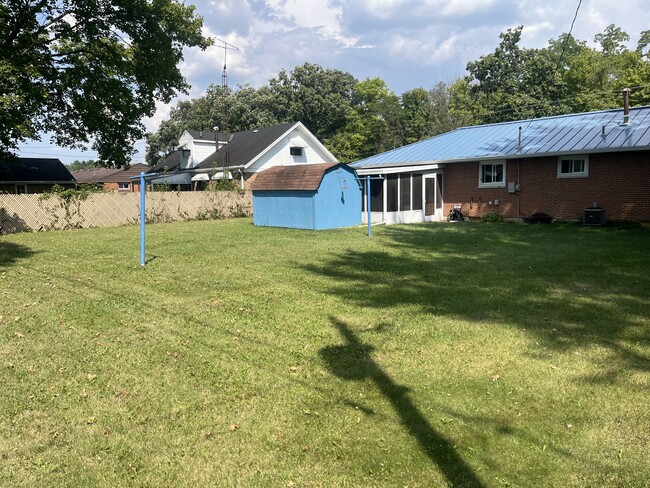 Building Photo - 4281 Middle Urbana Rd