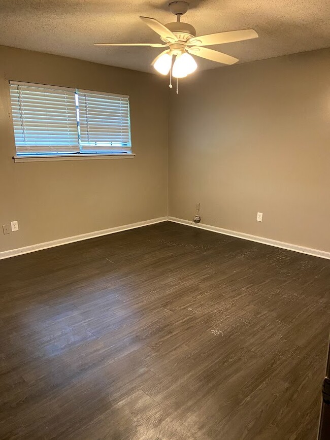 Building Photo - 6354 Shannon Pkwy