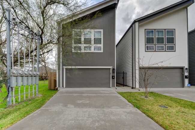 Building Photo - 4220 McKinley St