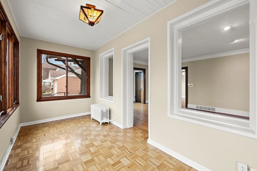 Building Photo - 82 S Williams St