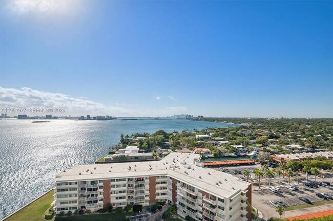 Building Photo - 4000 Towerside Terrace