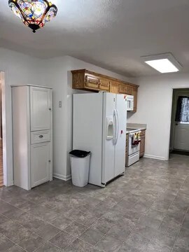 Building Photo - 1200 Ovoca Rd
