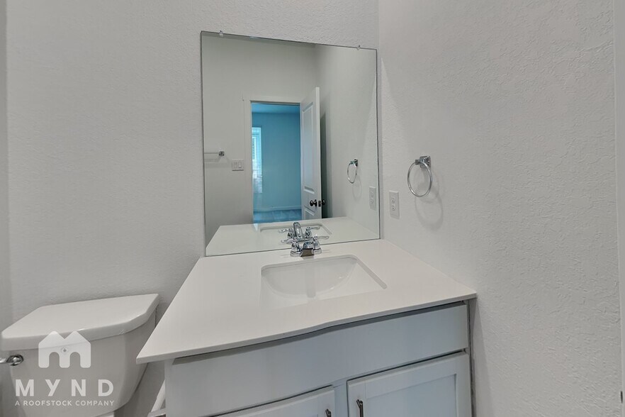 Building Photo - 10559 Ysasmendi Rdg