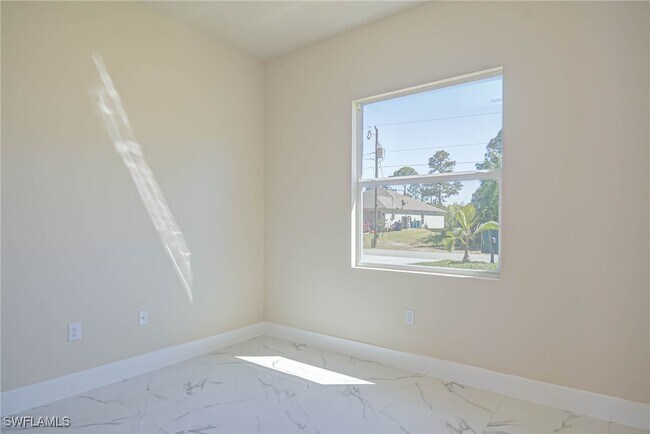 Building Photo - 3414 74th St W