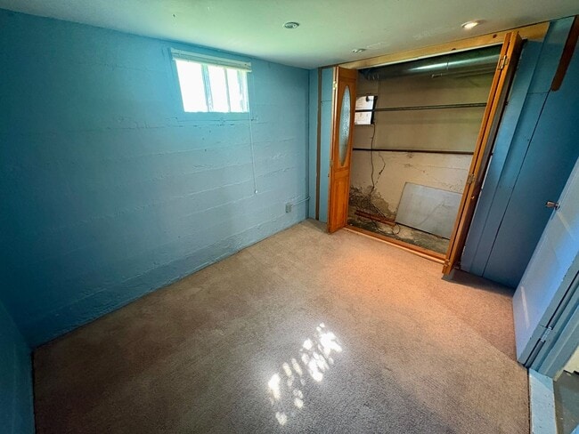 Building Photo - 2 bed 1 bath Home Near the Historic District