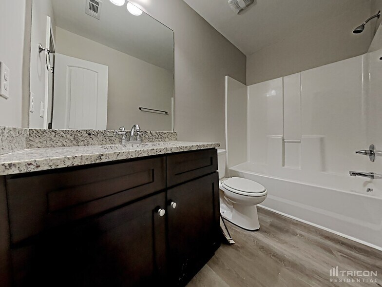 Building Photo - 95 Ascott Trace