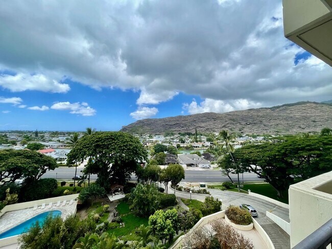 Building Photo - 1Bedroom, 1 Bathroom Unit in Naniwa Gardens, Hawaii Kai, AVAILABLE Soon!