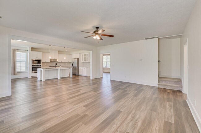 Building Photo - 720 Bancroft Dr