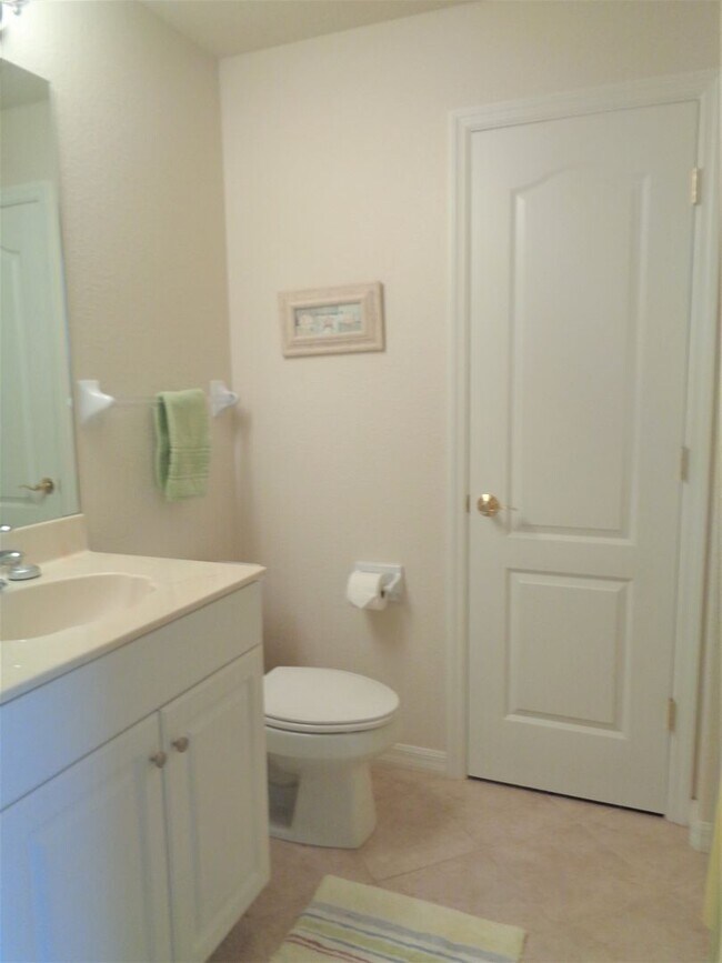 Building Photo - NEW PRICE! Venice Island 3BR/2BA 3rd Floor End Unit Condo