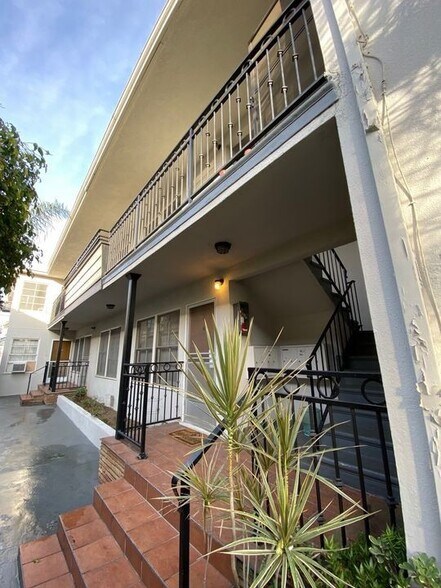 Building Photo - 1051 S Wooster St