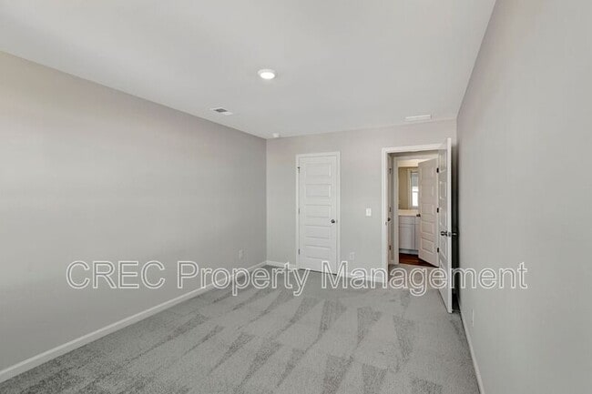 Building Photo - 790 Ridgley Dr