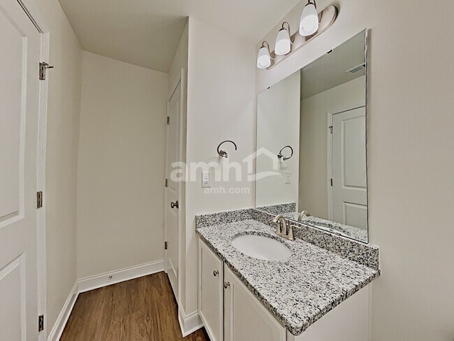 Building Photo - 4941 Wilcrest Ct
