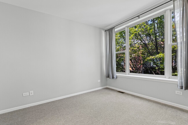 Building Photo - 954 N Crosby St