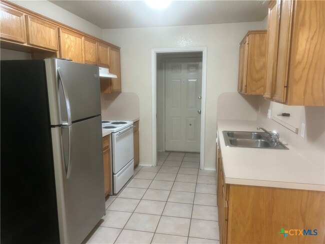 Building Photo - 4604 Wade Dr