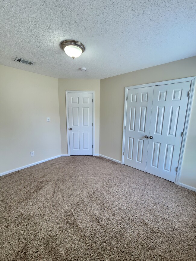 Building Photo - 1239 Askew Dr