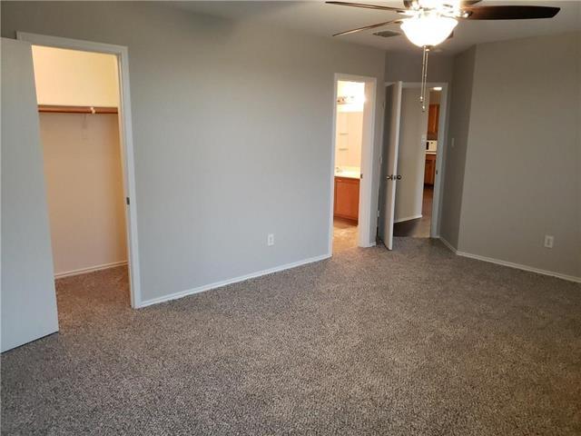 Building Photo - 16709 Woodside Dr