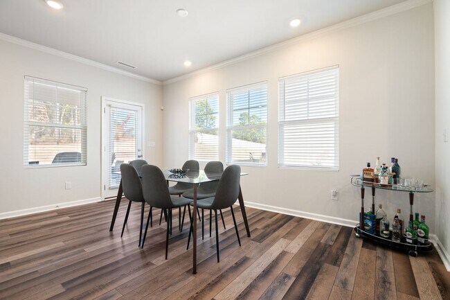 Building Photo - Bright, Spacious 3BR/2.5BA Home – Move-In Ready with Loft & Open Floor Plan