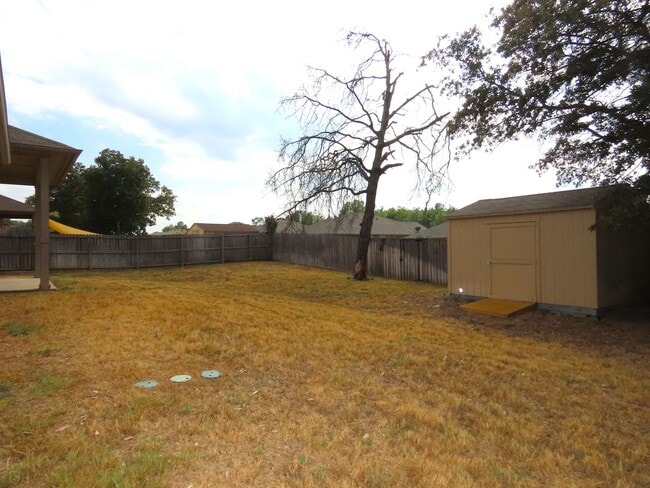Building Photo - Coming Soon!! Lindale, Gorgeous 4 Bedroom, 2 Bath Home!