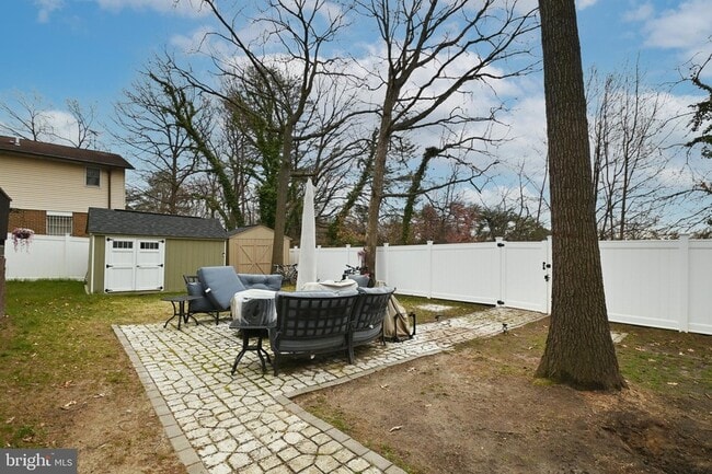 Building Photo - 6431 Forest Rd