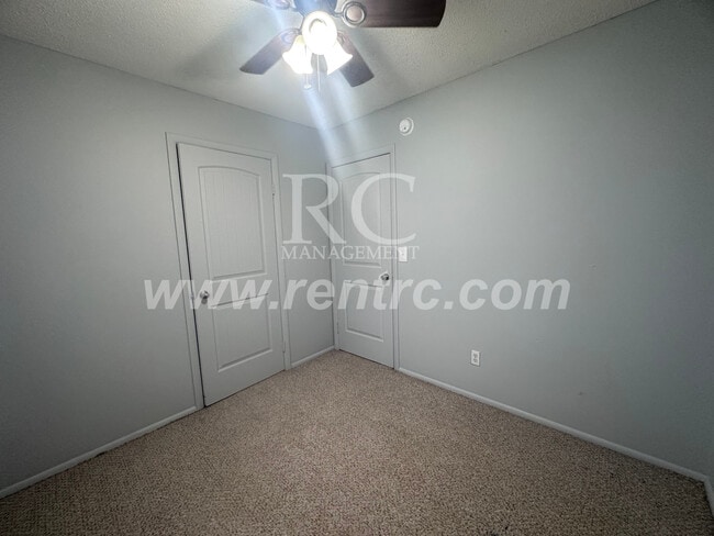 Building Photo - 917 Timberline-