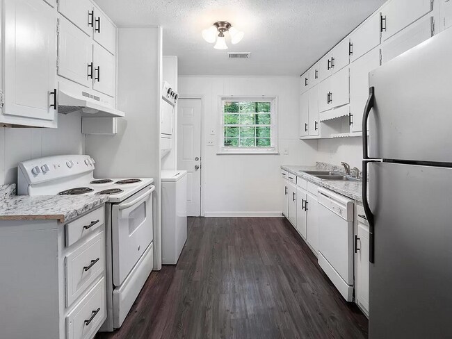 Building Photo - 2540 Joe Jerkins Blvd