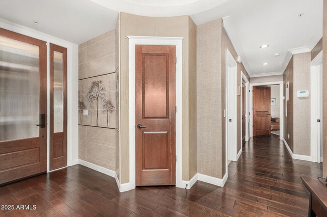 Building Photo - 4909 N Woodmere Fairway