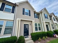 Building Photo - Crosstowne Townhome Available NOW!