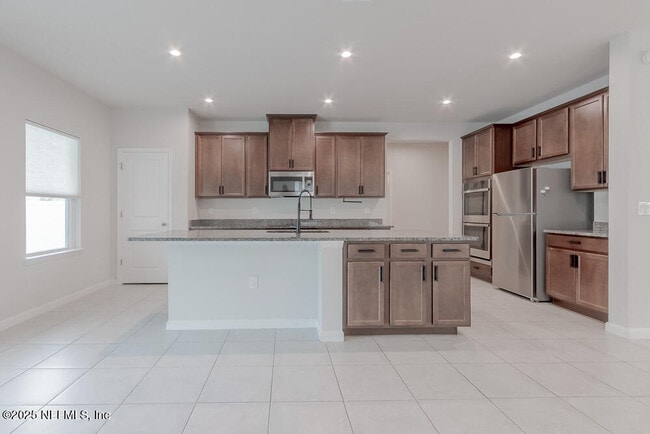 Building Photo - 1536 Tan Tara Trl
