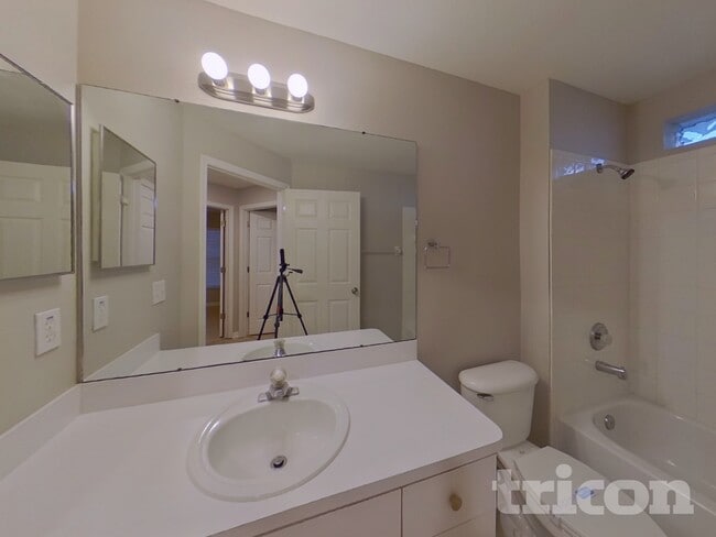 Building Photo - 723 Cape Cod Cir