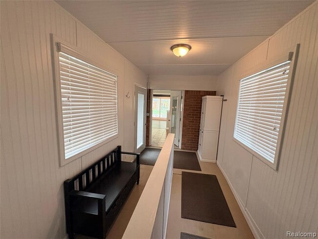 Building Photo - 1341 Catalpa Dr